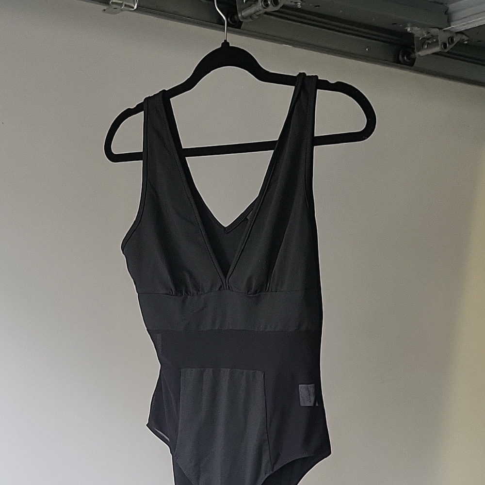 Medium Bundle Dress Short 2 Tops - Picture 9 of 15